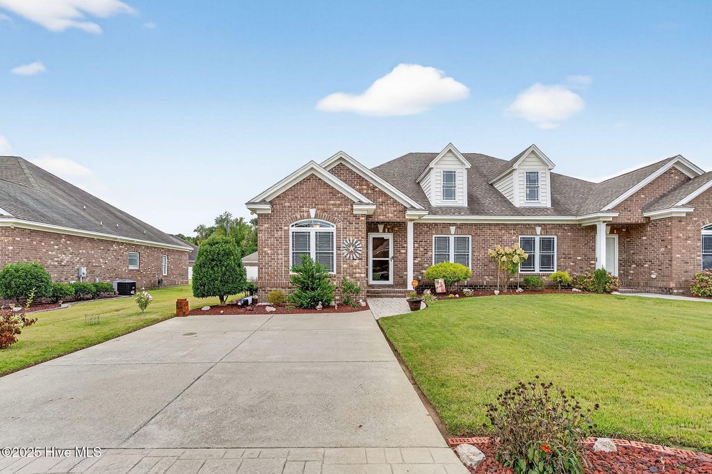 Photo of 128 Bridgeport Court, Rocky Mount, NC 27804 (MLS # 100533699)