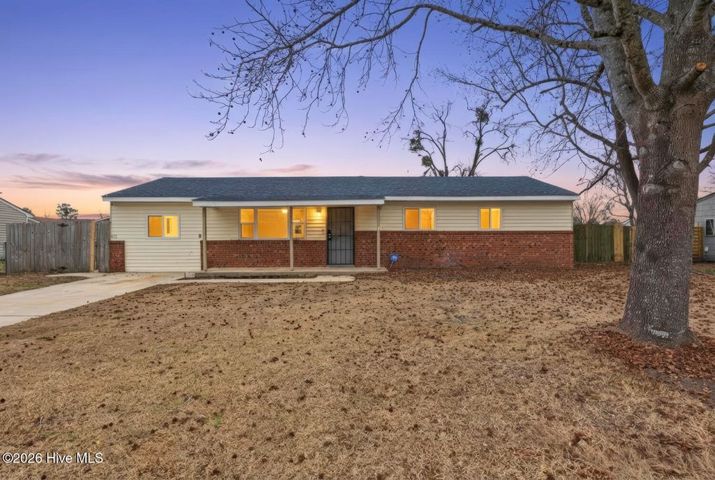 Photo of 409 Dale Drive, Jacksonville, NC 28540 (MLS # 100551739)