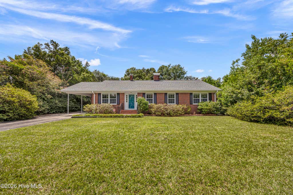Photo of 3906 Evergreen Drive, Wilmington, NC 28403 (MLS # 100595527)