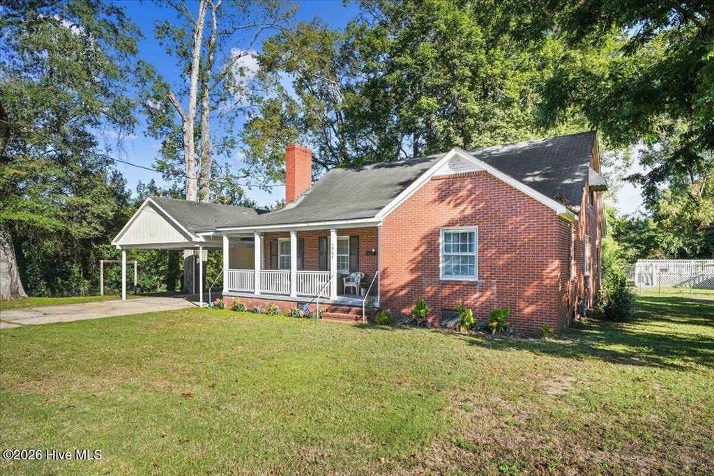 Photo of 1303 W Washington Avenue, Kinston, NC 28504 (MLS # 100610277)