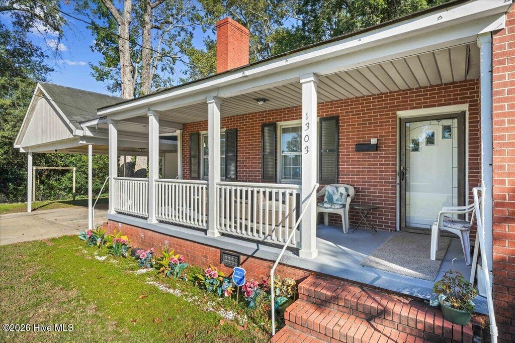 Photo of 1303 W Washington Avenue, Kinston, NC 28504 (MLS # 100610277)