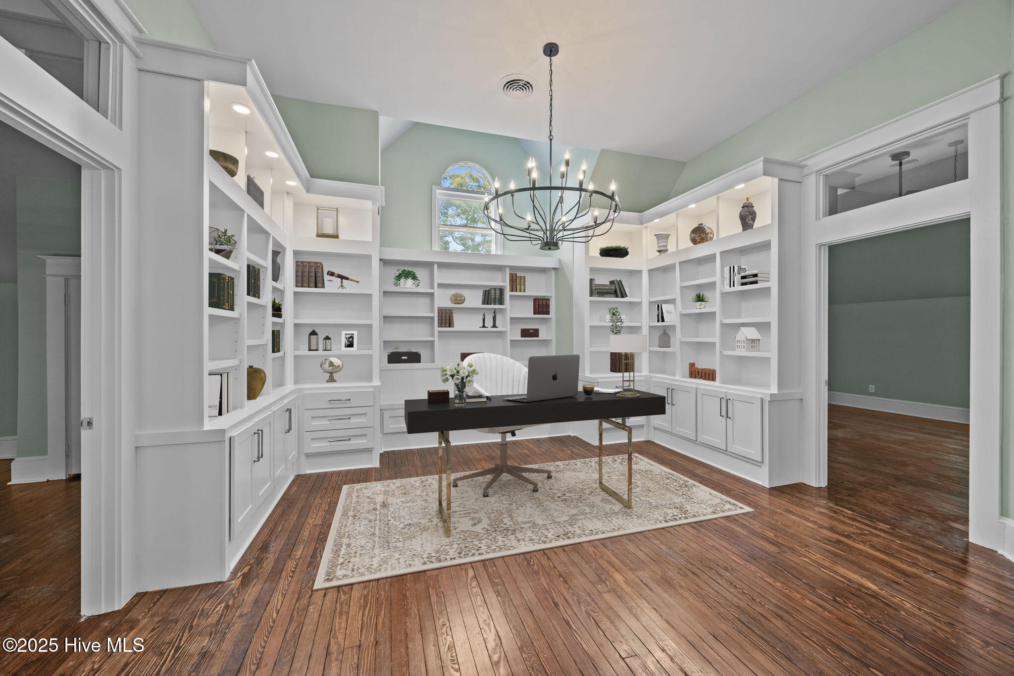 620 W 2nd Street