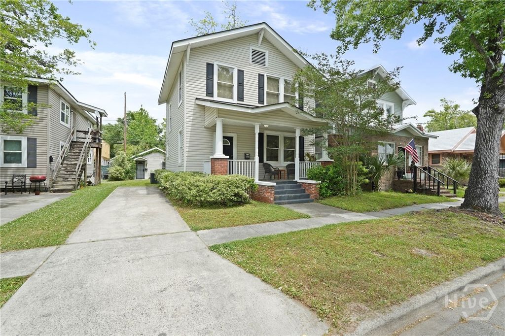 Photo of 856 E 35th Street, Savannah, GA 31401 (MLS # SA352922)