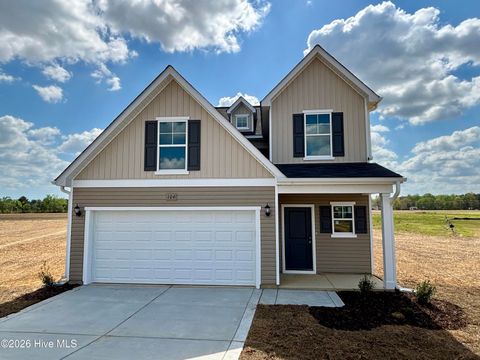Homes For Sale - 104 Hayes Drive<br/> Pikeville, NC 27863