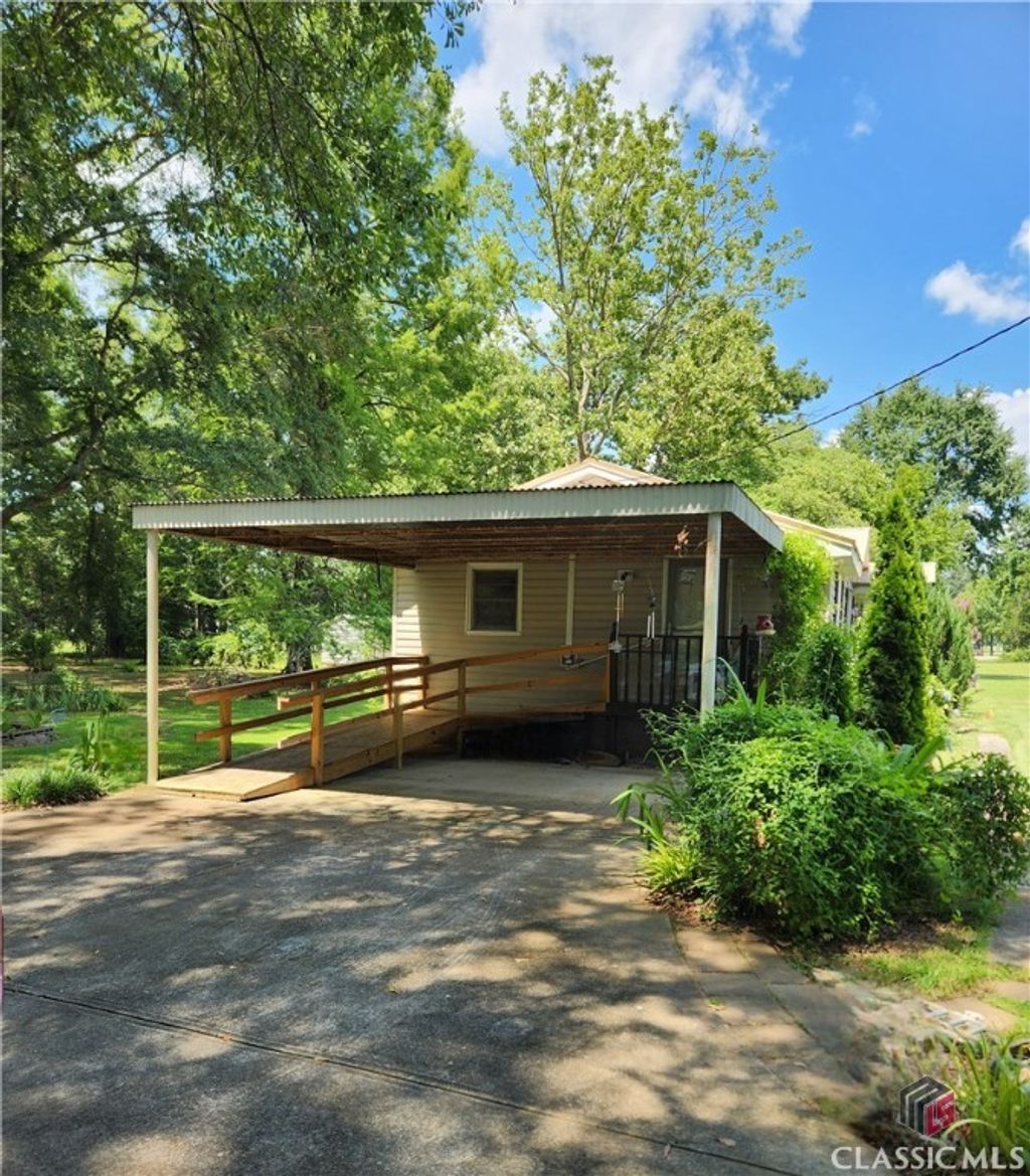 Photo of 4660 Fairplay Road, Madison, GA 30650 (MLS # CM1027717)