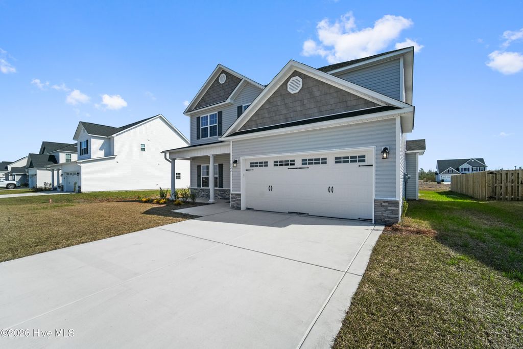 Photo of 1822 Olde Towne Pointe Boulevard, Jacksonville, NC 28546 (MLS # 100519692)