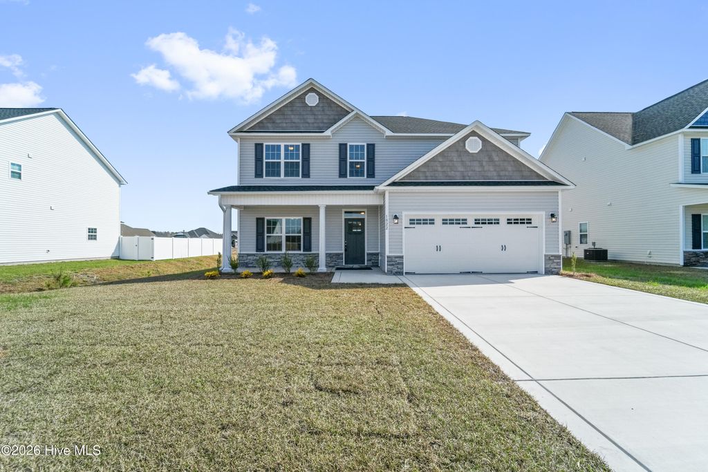 Photo of 1822 Olde Towne Pointe Boulevard, Jacksonville, NC 28546 (MLS # 100519692)