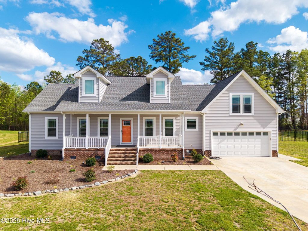 Photo of 109 Foxglove Drive, Moyock, NC 27958 (MLS # 100565336)
