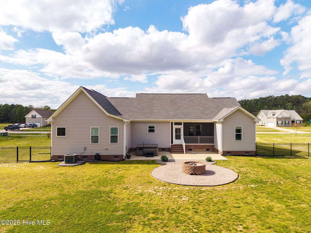 Photo of 109 Foxglove Drive, Moyock, NC 27958 (MLS # 100565336)