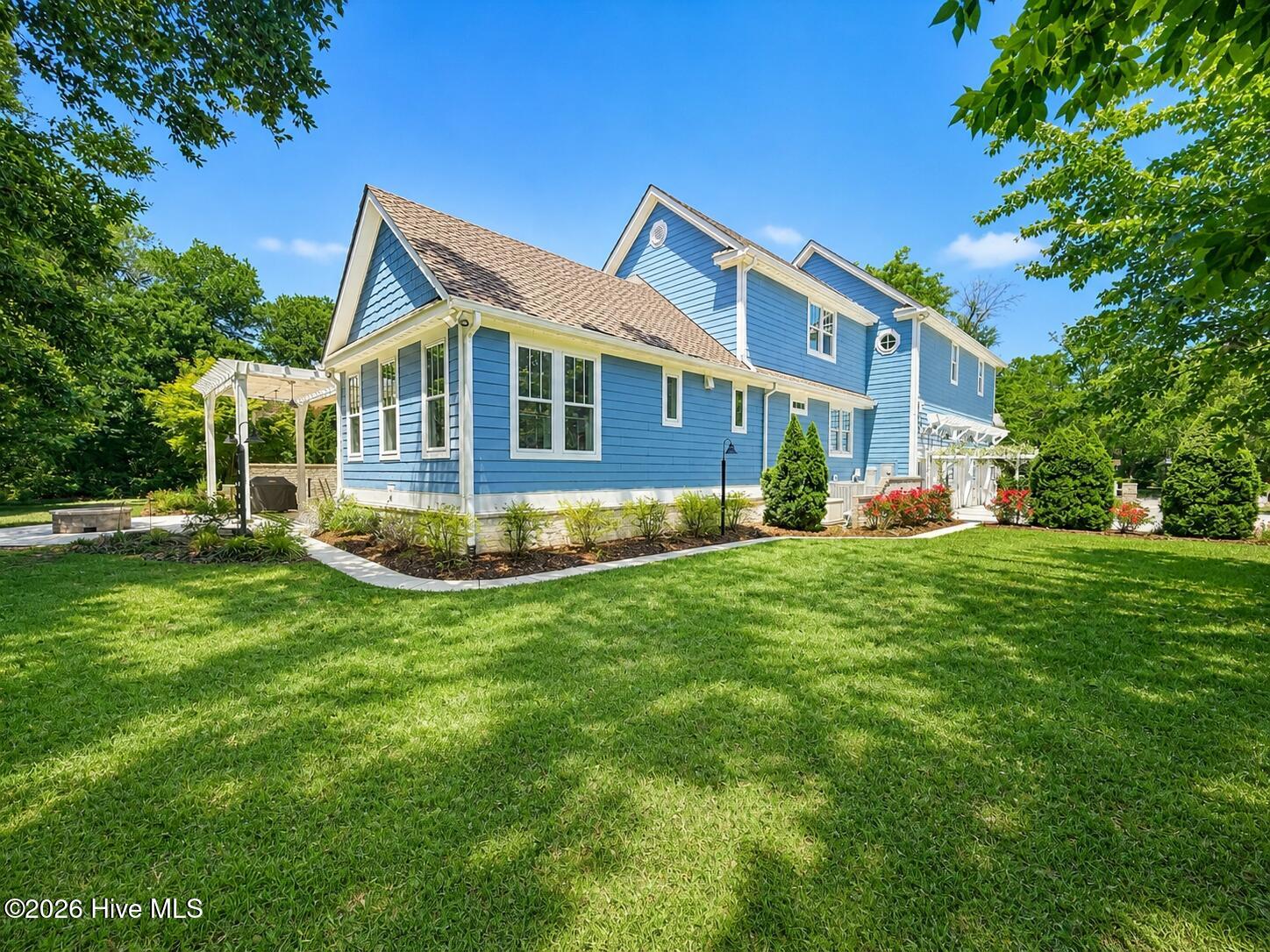 104 Grey Moss Court