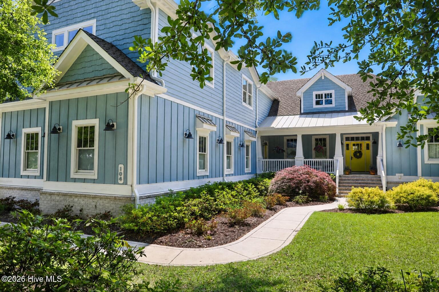 104 Grey Moss Court