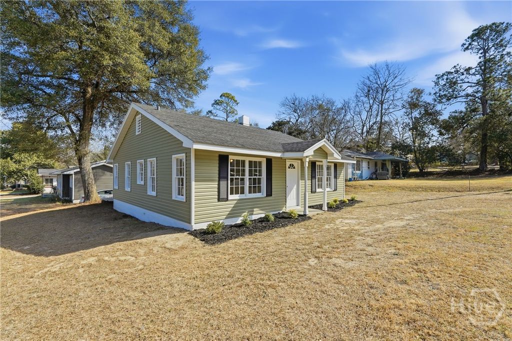 Photo of 318 Peachtree Circle Cir, Sylvania, GA 30467 (MLS # SA348896)