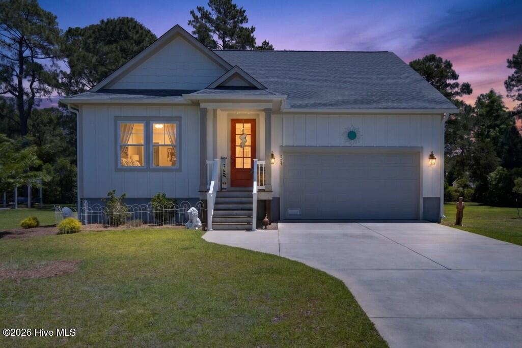 904 Sea Holly Court