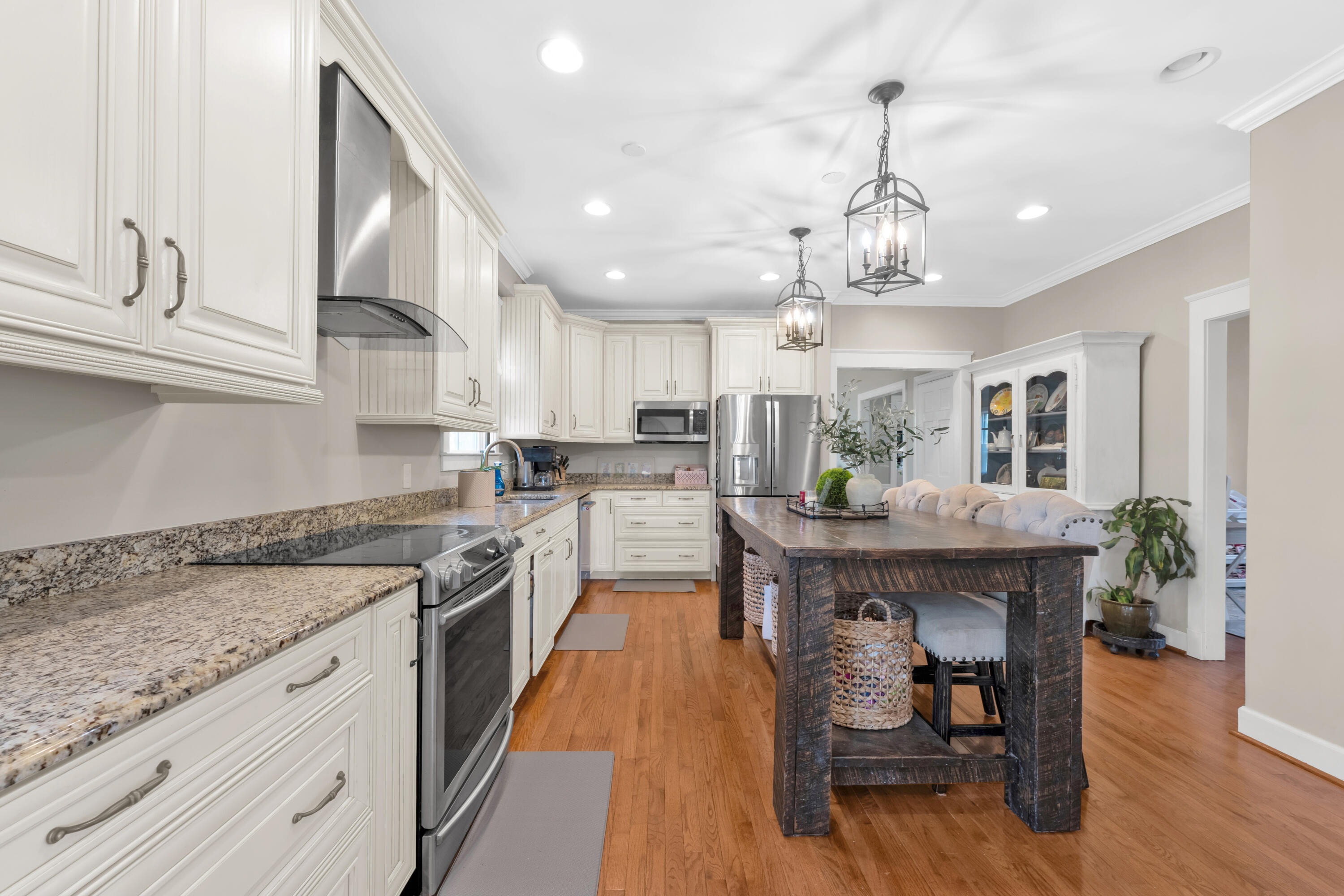 3159 NW Twin Pine Road