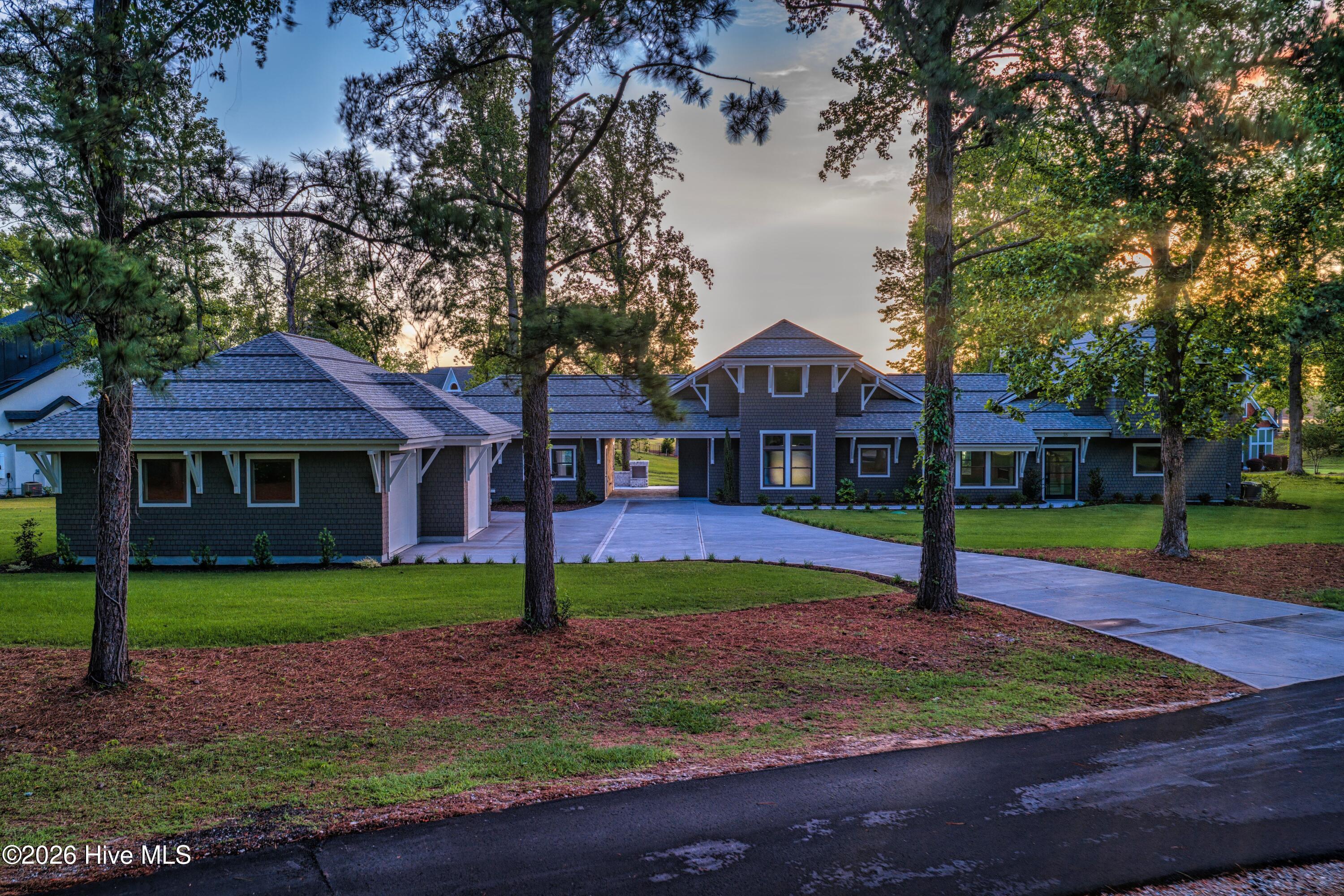 38 Reston Bluff