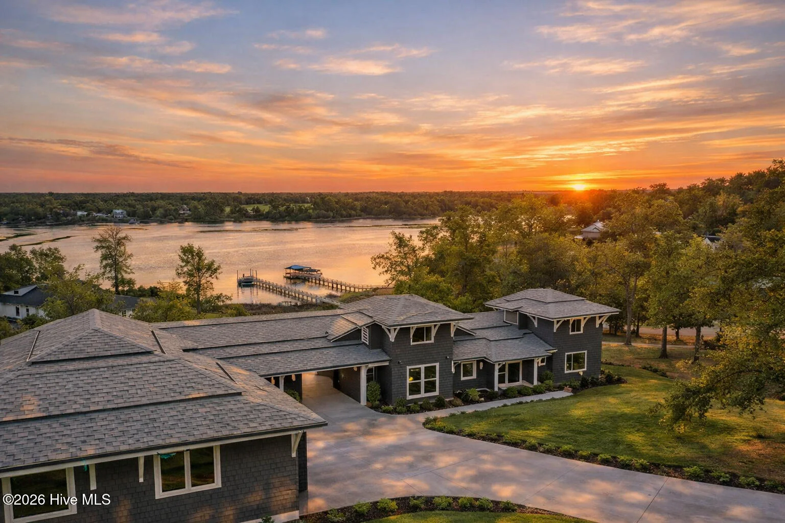 38 Reston Bluff