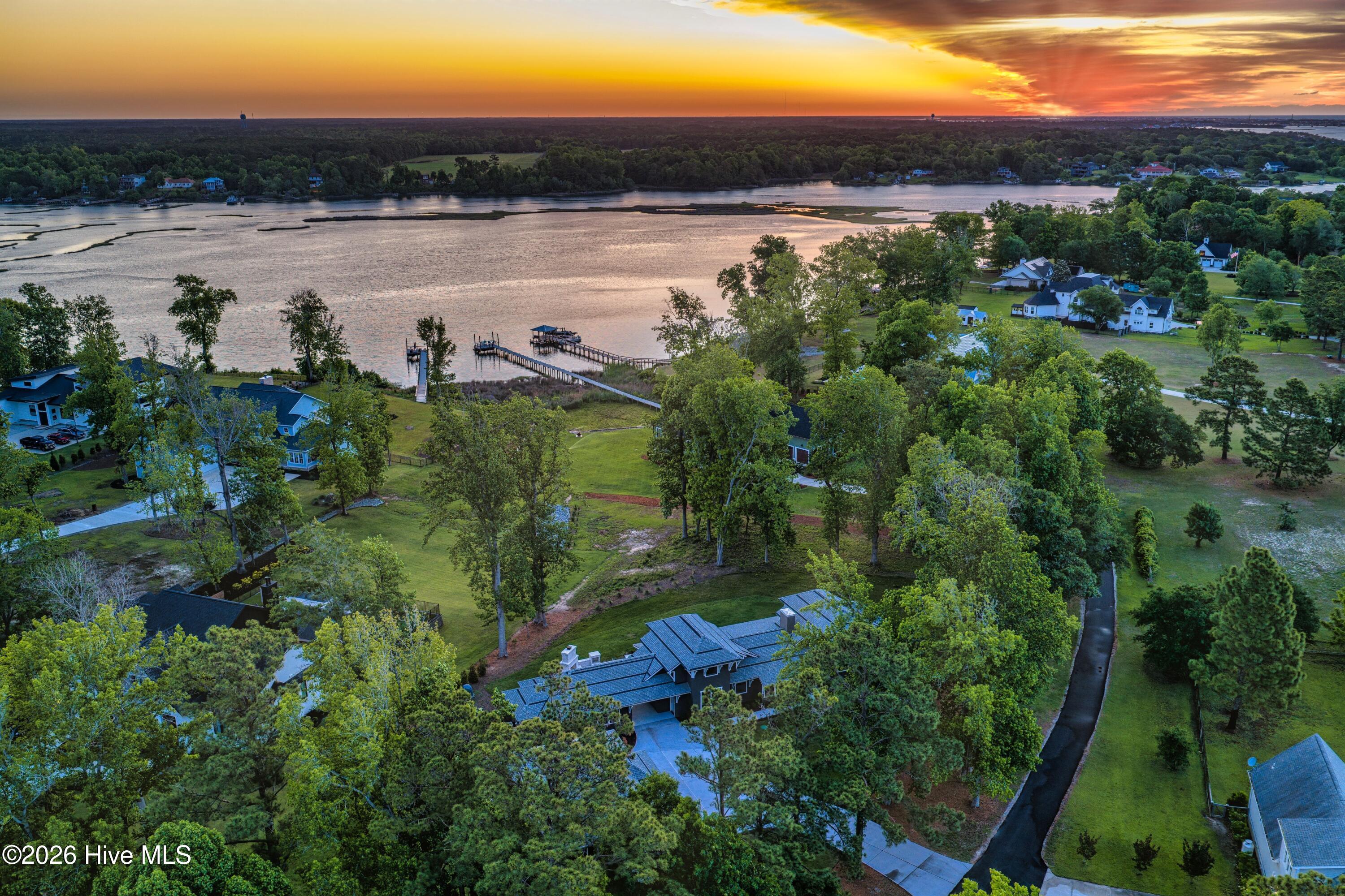 38 Reston Bluff
