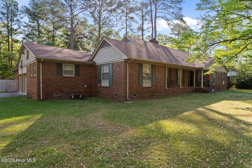 Photo of 708 Frederick Avenue, Laurinburg, NC 28352 (MLS # 100567966)