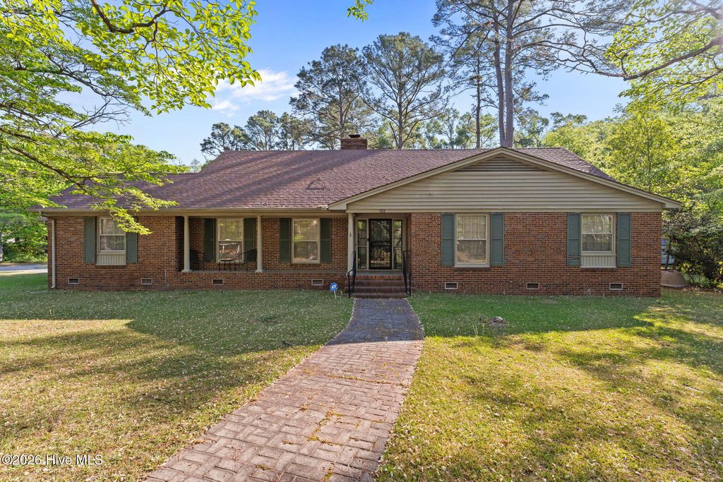 Photo of 708 Frederick Avenue, Laurinburg, NC 28352 (MLS # 100567966)