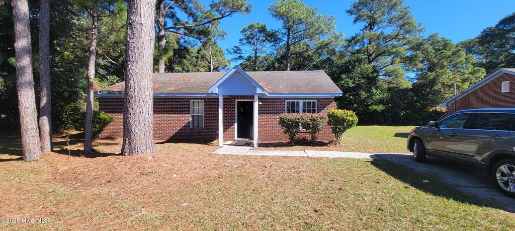 Photo of 4919 W Rainbow Drive, Wilmington, NC 28403 (MLS # 100540693)