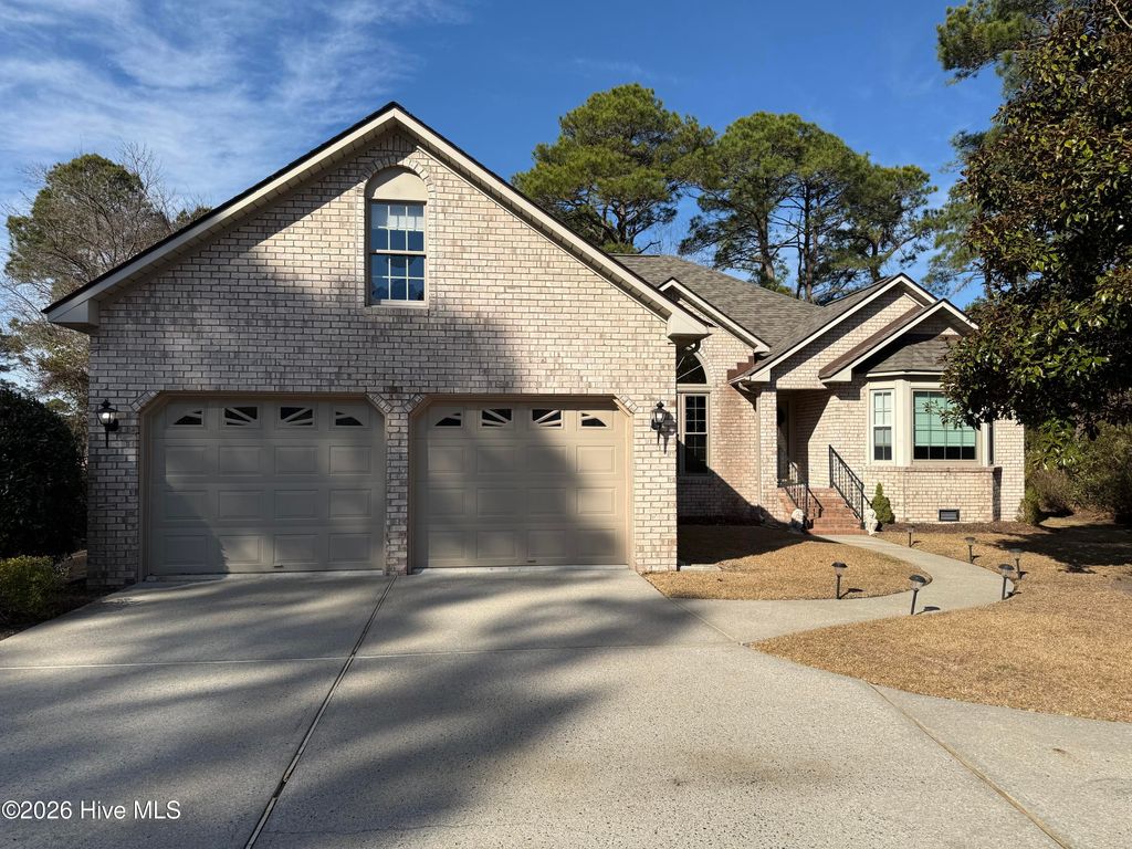 Photo of 1503 Columbus Court, New Bern, NC 28560 (MLS # 100548321)