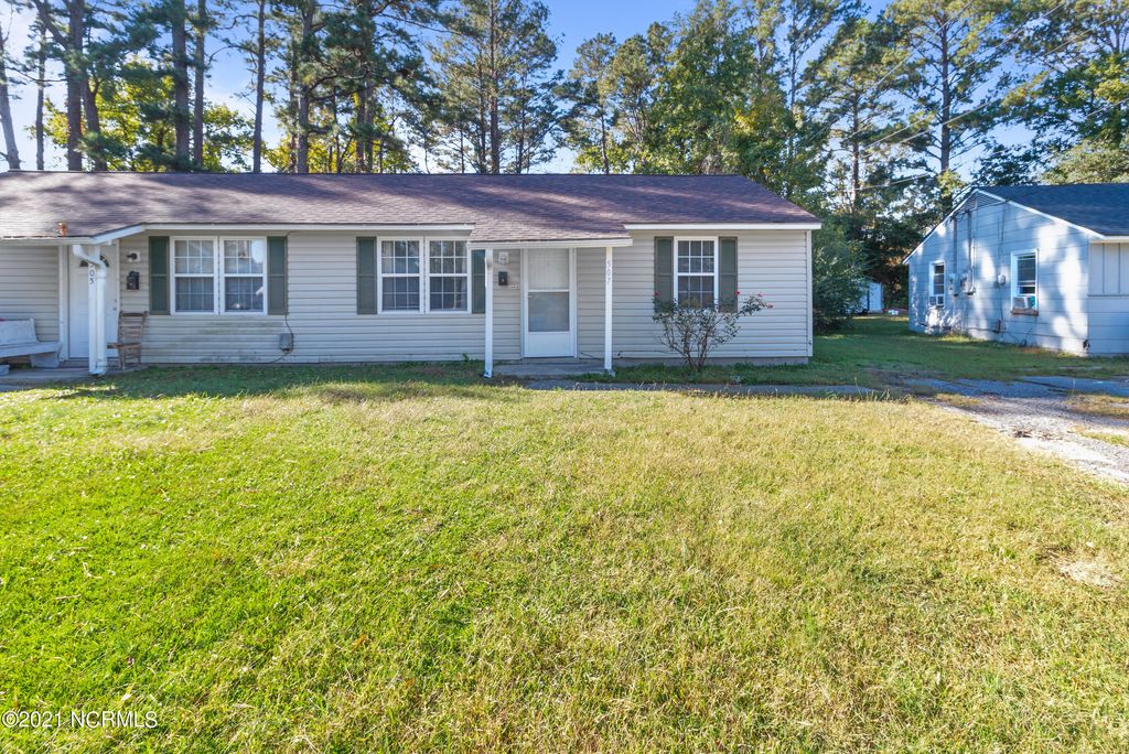 Photo of 507 Elm Street, Jacksonville, NC 28540 (MLS # 100565655)