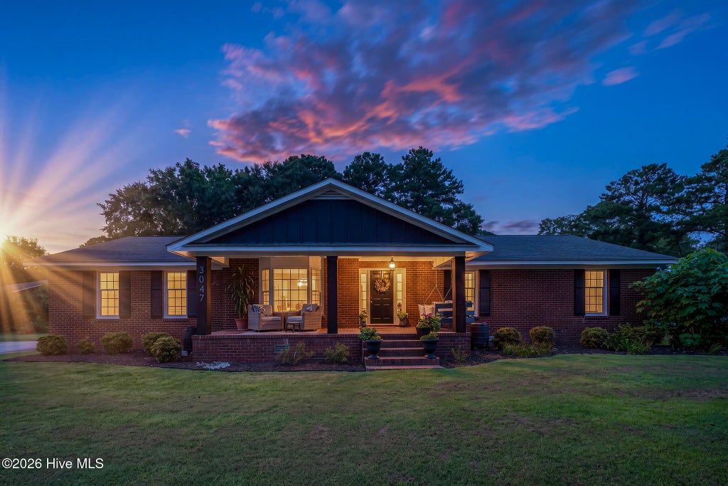 Photo of 3047 Bridle Path, Trent Woods, NC 28562 (MLS # 100603483)