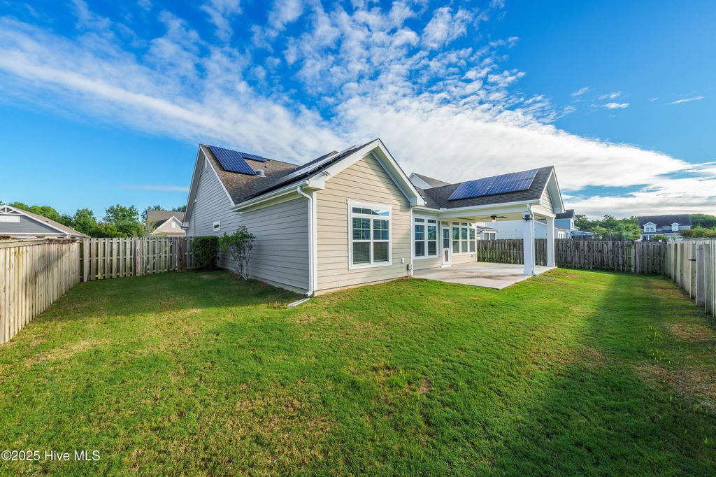 Photo of 128 Bella Port Lane, Wilmington, NC 28412 (MLS # 100536506)