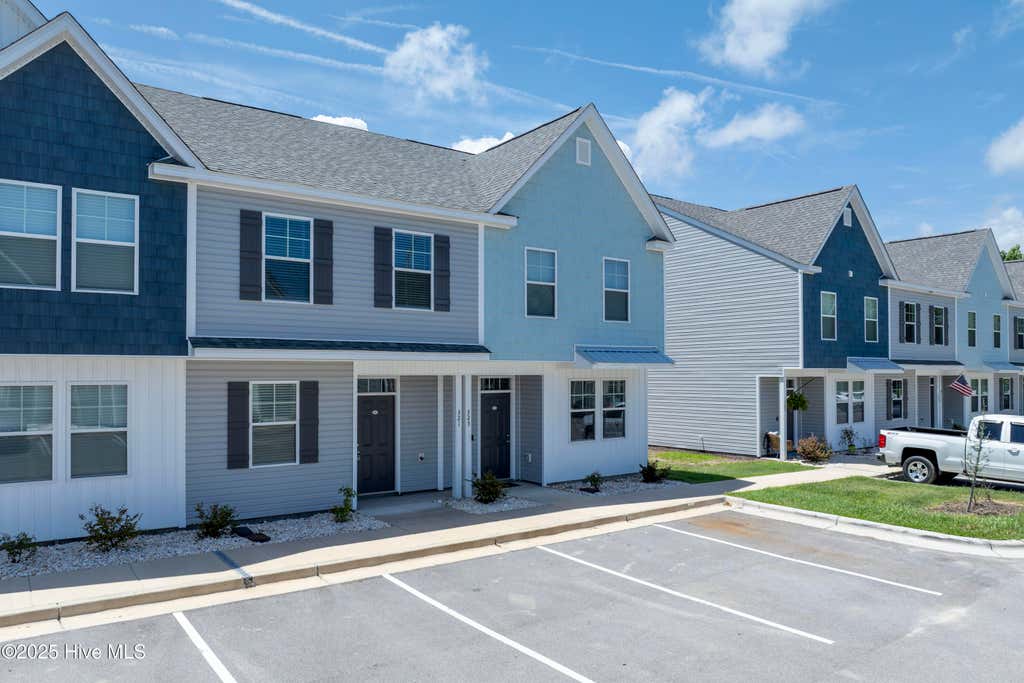 Photo of 321 Starfish Lane, Sneads Ferry, NC 28460 (MLS # 100594681)