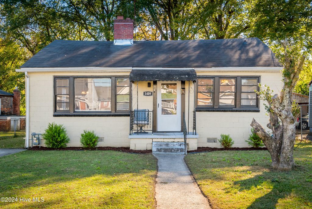 Photo of 1409 W 6th Street, Greenville, NC 27834 (MLS # 100555698)
