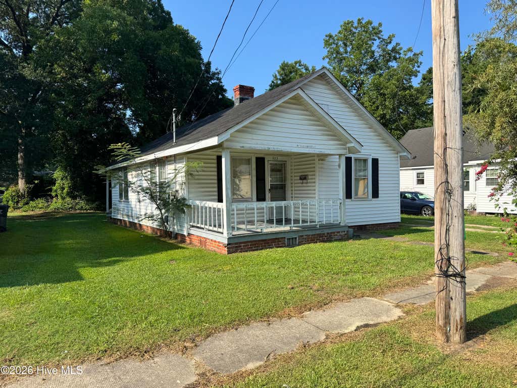 Photo of 303 E Grainger Avenue, Kinston, NC 28501 (MLS # 100593569)