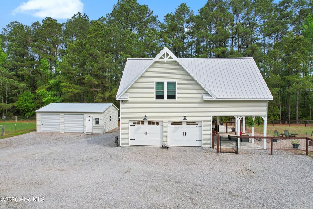 Photo of 417 Reaves Ferry Road, Nakina, NC 28455 (MLS # 100566390)