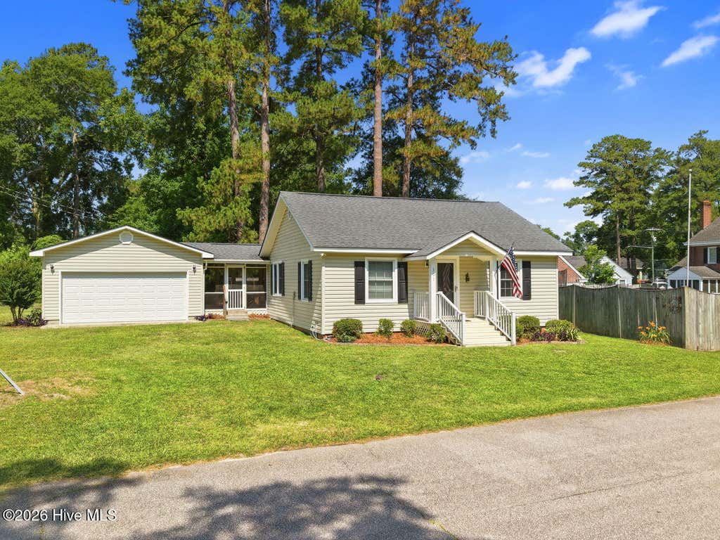 Photo of 307 Mckenzie Street, Whiteville, NC 28472 (MLS # 100587194)