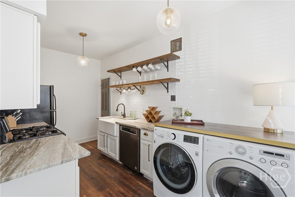 Photo of 17 E 37th Street #3, Savannah, GA 31401 (MLS # SA365882)