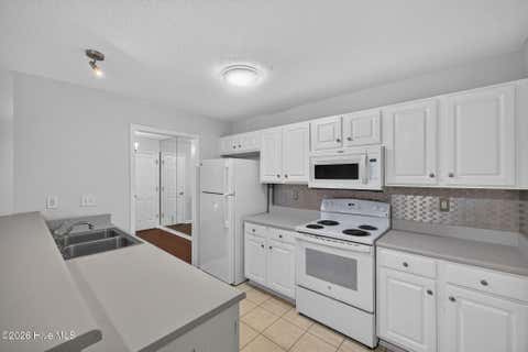 Tiny photo for 5012 Hunters Trail #Unit 3, Wilmington, NC 28405 (MLS # 100591305)