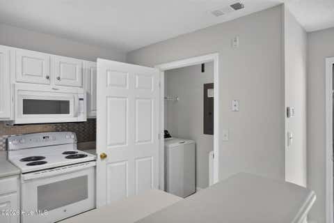 Tiny photo for 5012 Hunters Trail #Unit 3, Wilmington, NC 28405 (MLS # 100591305)