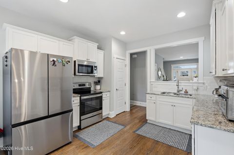 Tiny photo for 38 Pin Oak Court, Hampstead, NC 28443 (MLS # 100554084)