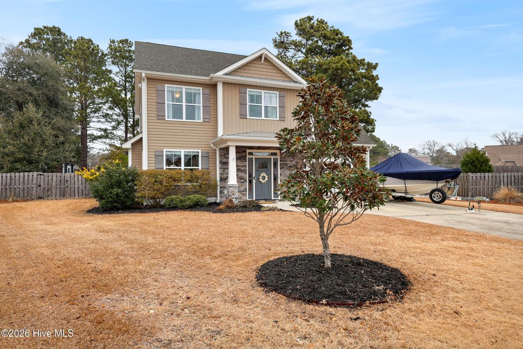 Photo of 38 Pin Oak Court, Hampstead, NC 28443 (MLS # 100554084)