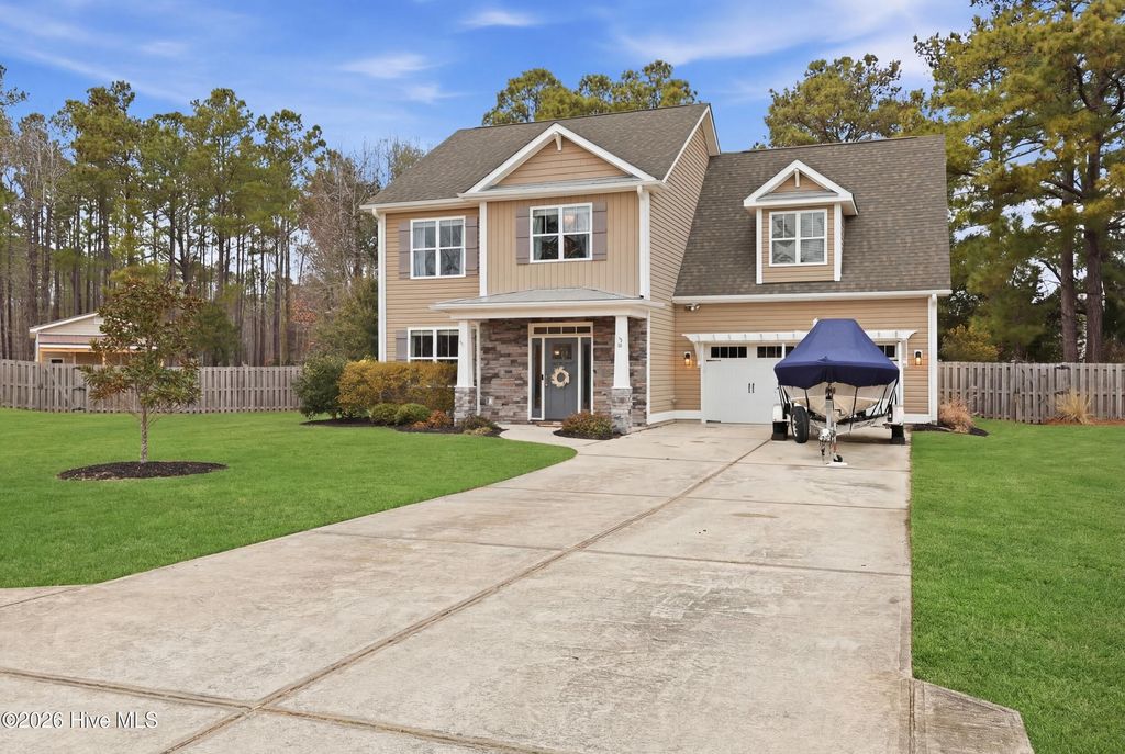 Photo of 38 Pin Oak Court, Hampstead, NC 28443 (MLS # 100554084)