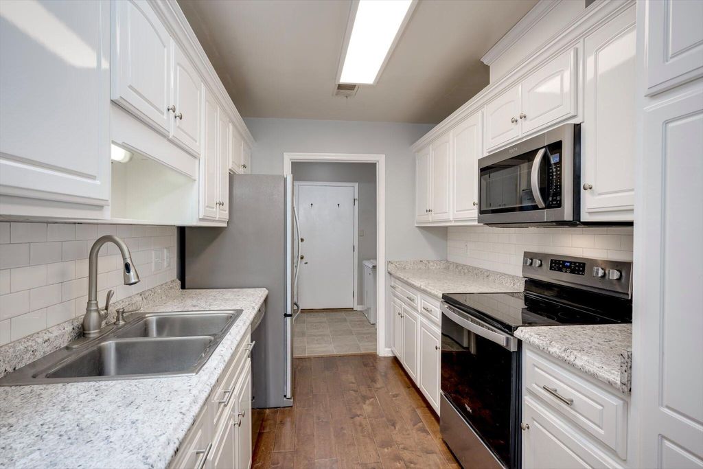 Photo of 614 Clarendon Place, Aiken, SC 29801 (MLS # 553847)