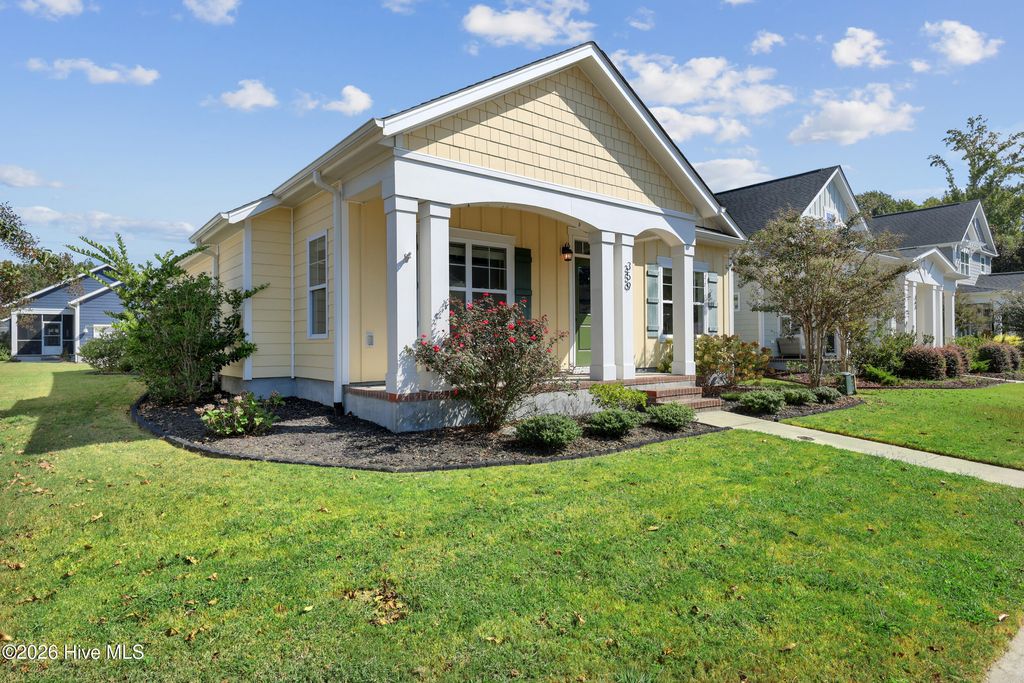 Photo of 359 Hanover Lakes Drive, Wilmington, NC 28401 (MLS # 100548579)