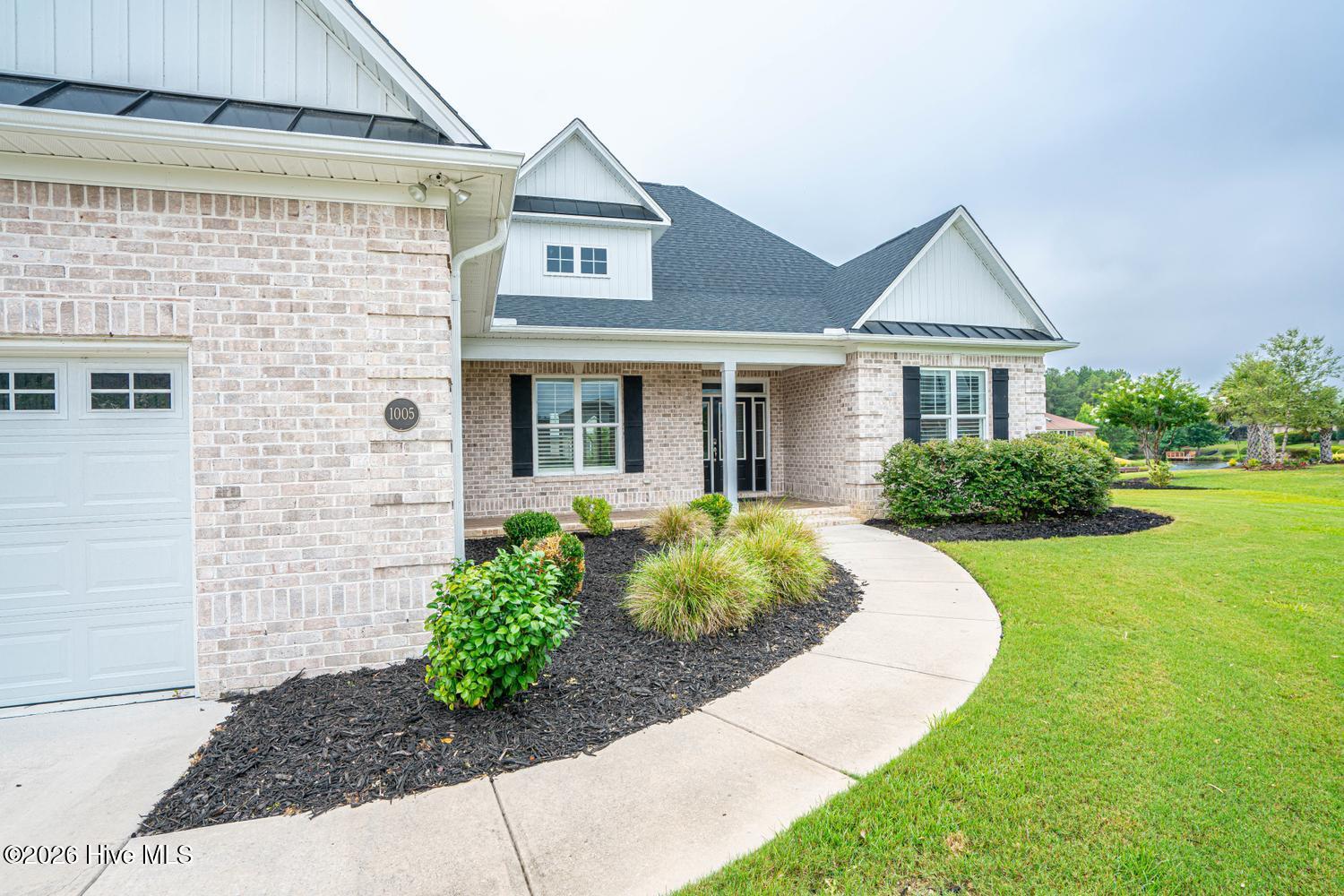 1005 Layne Court NE