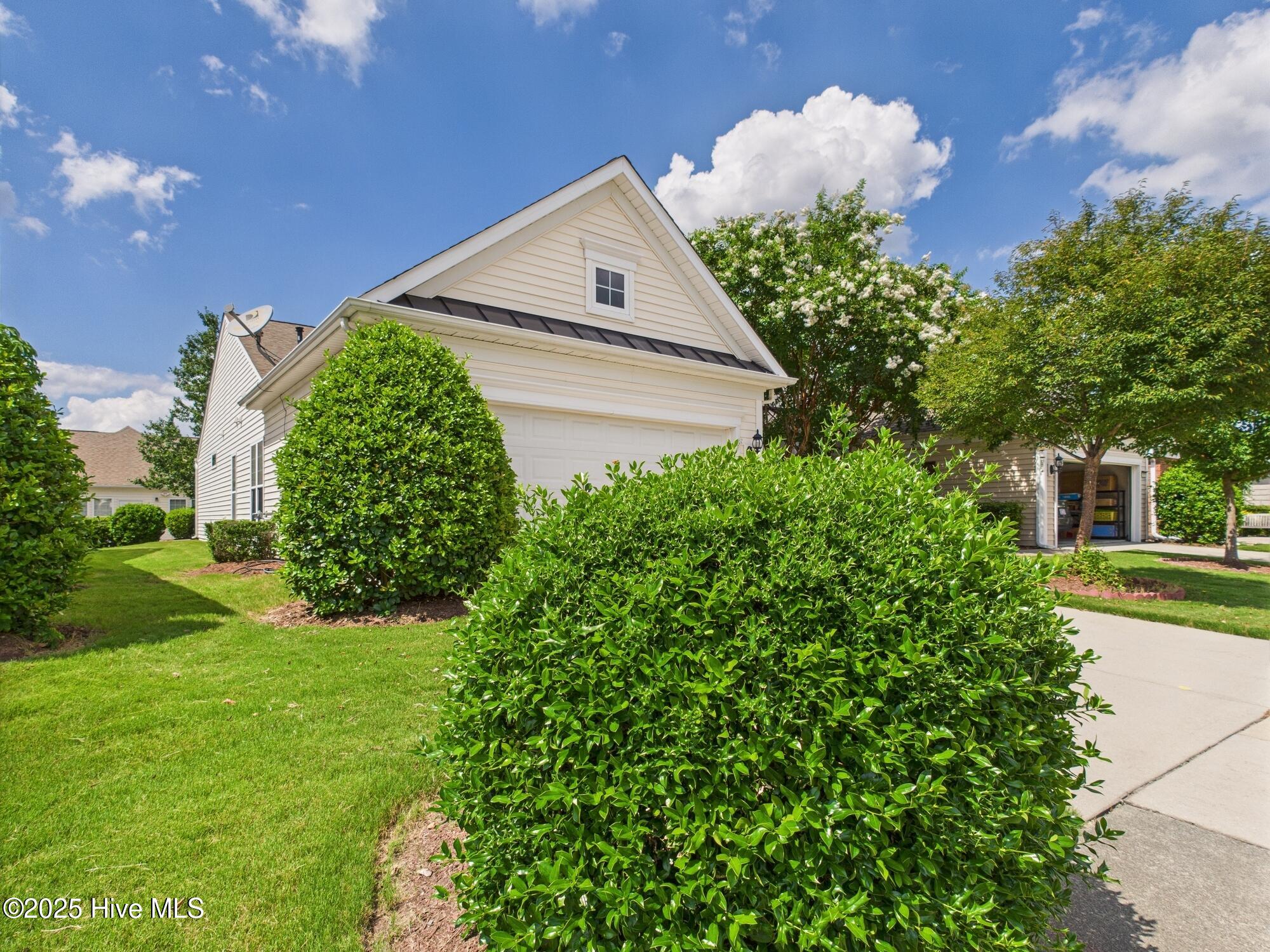 418 Easton Grey Loop