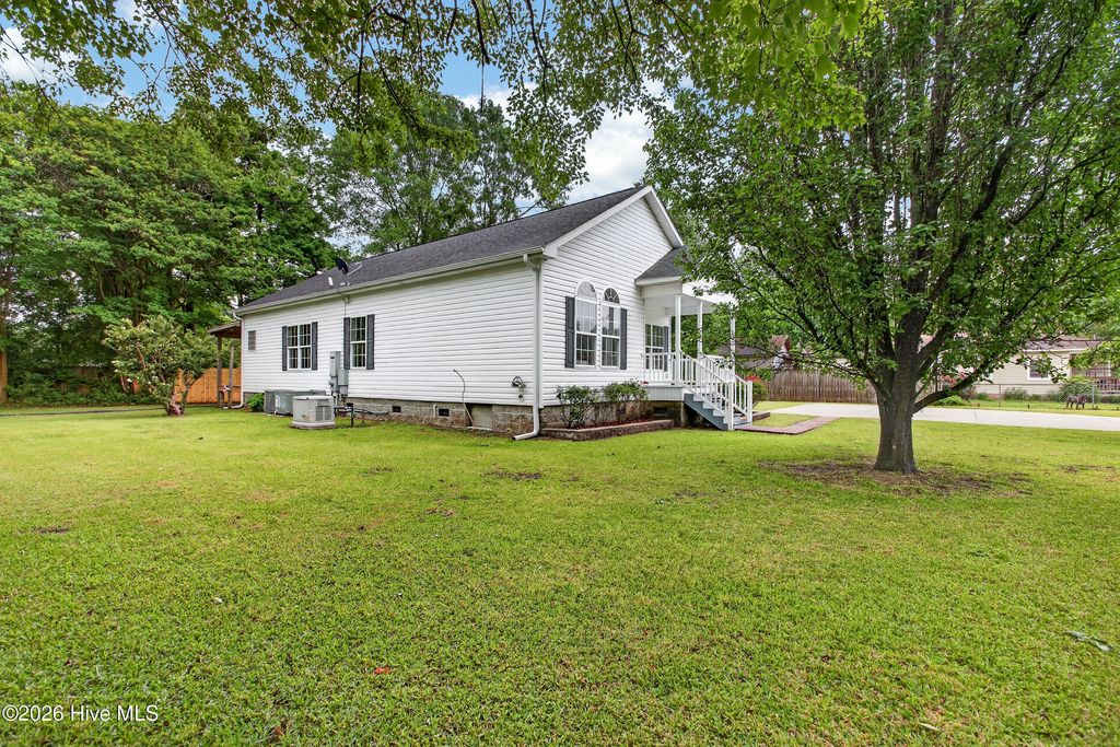 Photo of 225 Boyington Drive, Midway Park, NC 28544 (MLS # 100573201)