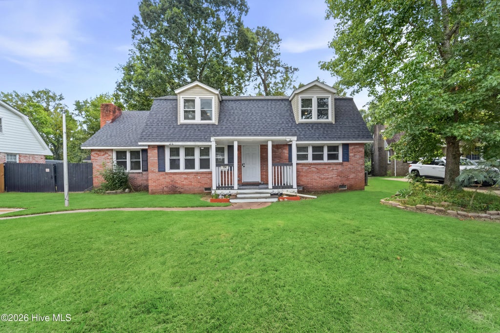 Photo of 104 King Richard Court, Jacksonville, NC 28546 (MLS # 100609936)