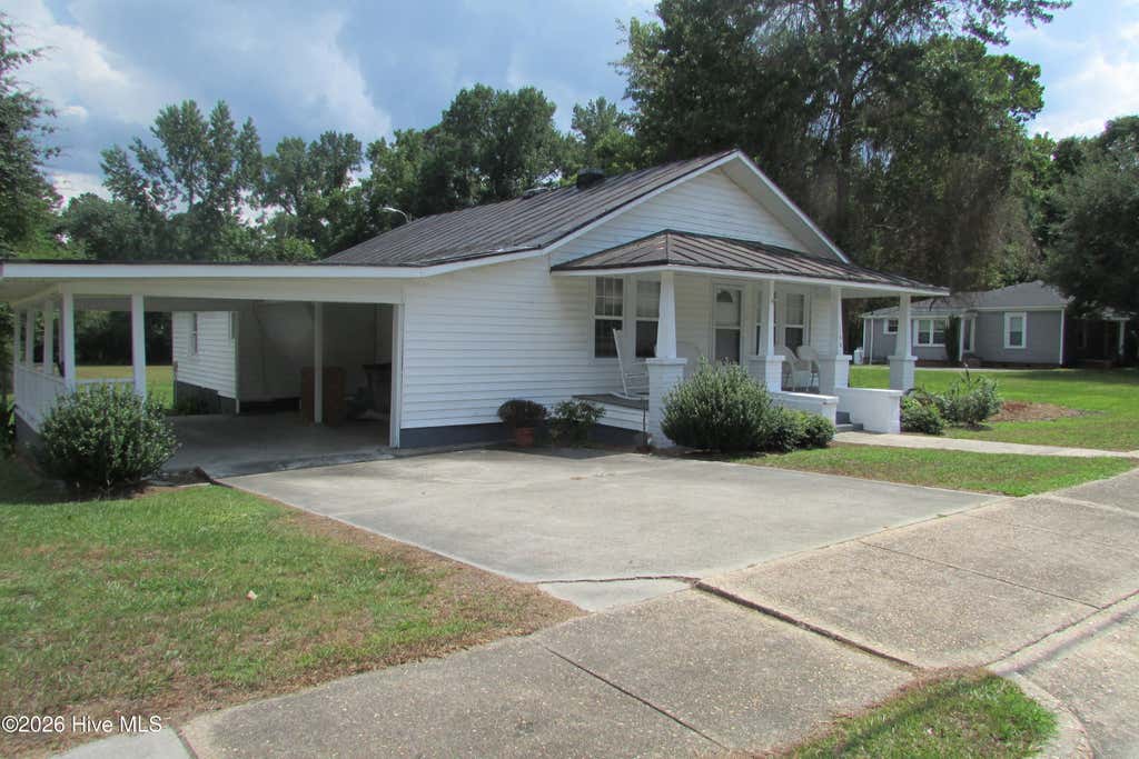Photo of 146 Routledge Street, Kenansville, NC 28349 (MLS # 100597999)