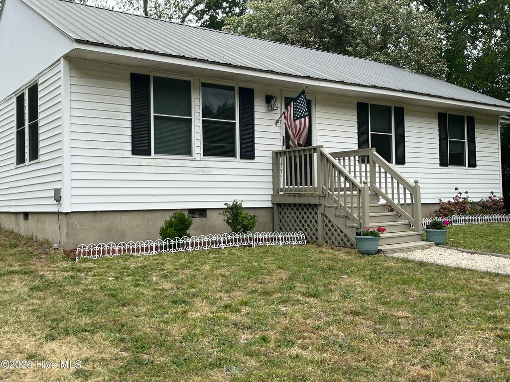 Photo of 206 D Carlton Street, Carthage, NC 28327 (MLS # 100568577)