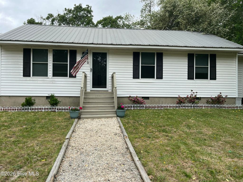Photo of 206 D Carlton Street, Carthage, NC 28327 (MLS # 100568577)