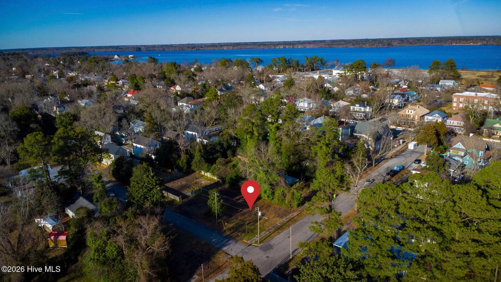 Photo of 518 B Street, New Bern, NC 28560 (MLS # 100550523)
