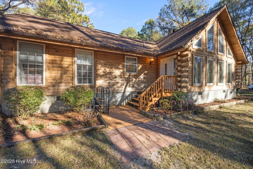 Photo of 920 Jeff Road, Arapahoe, NC 28510 (MLS # 100545871)